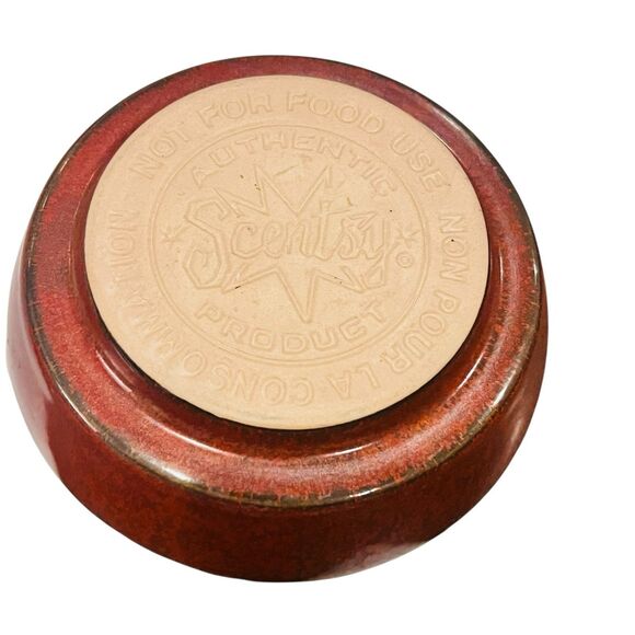 Retired Scentsy “God Bless the USA” Full Size Warmer with Trivet Accessory - Picture 9 of 12